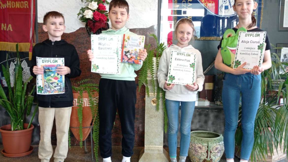 Sukces uczniów kl. III: Wojciecha Barabasza, Alicji Ciuruś i Estery Flak w  konkursie plastycznym